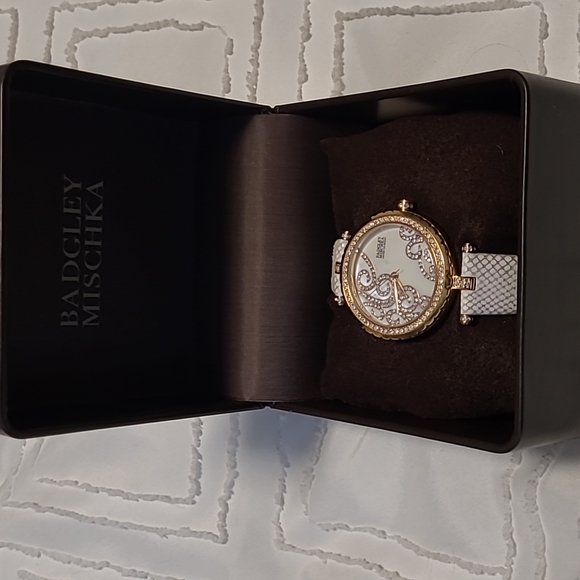 Badgley Mischka Watch - Picture 2 of 4